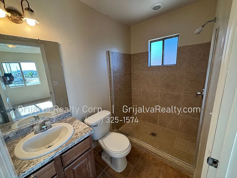 5015 Park — Photo 8