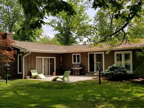 5th image of 10450 Twin Oaks Dr