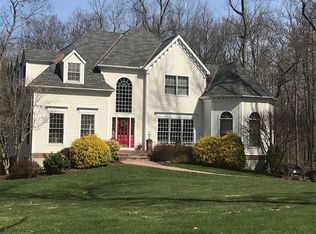 6 Jacobs Ln, Bethel, CT 06801