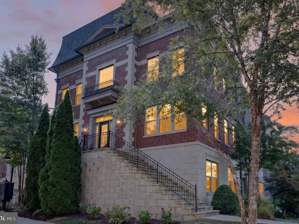 510 Overlook Park Dr #32, Oxon Hill, MD 20745
