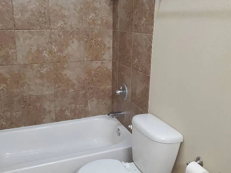 1207 Cavalry Ln #B — Photo 8