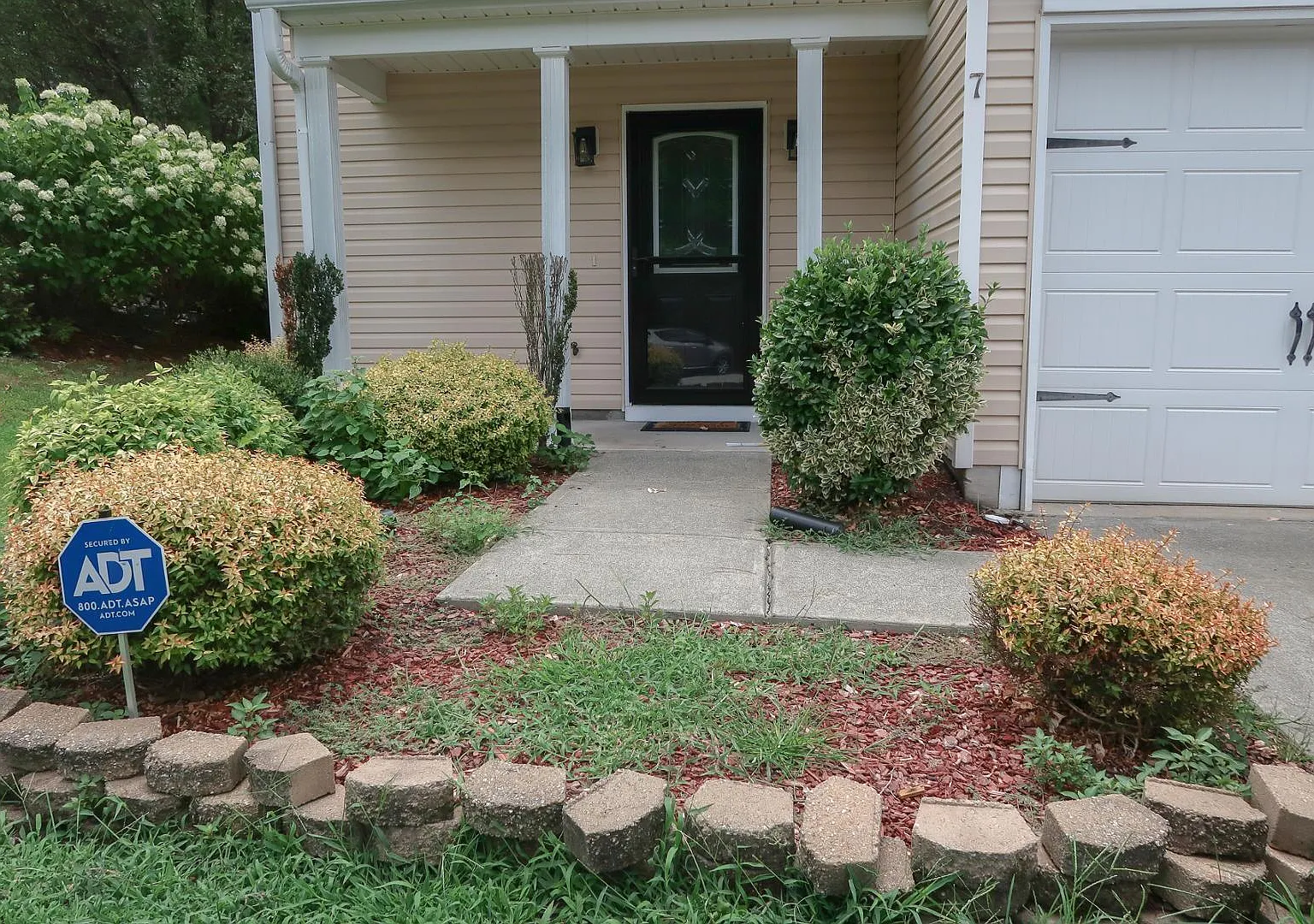 3 bed, 2.5 bath, 1540 sqft, $2,100 — Photo 4