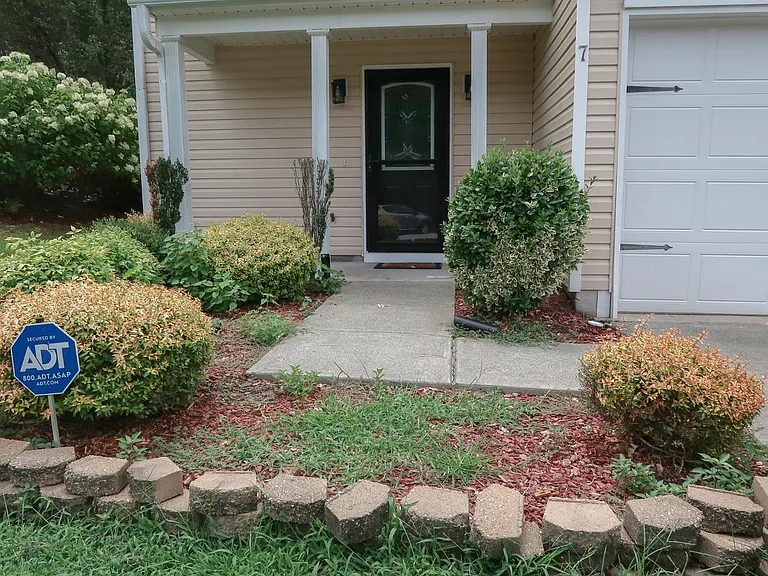 7 Duxford Ct — Photo 4