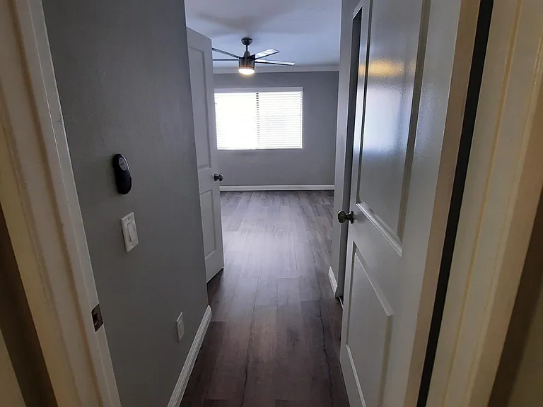 5718 Camellia Ave #107 — Photo 16