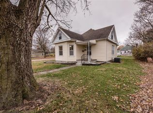 708 S Macoupin St, Gillespie, IL 62033