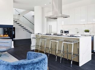 933 W Altgeld St #914, Chicago, IL 60614