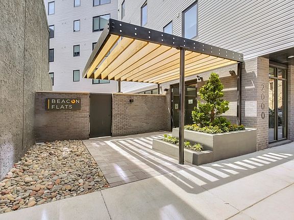 2nd image of 2000 Dreer St #407