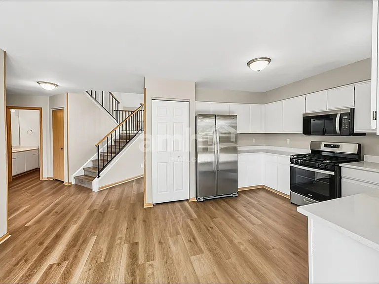 14233 S Hillsdale Ct — Photo 4