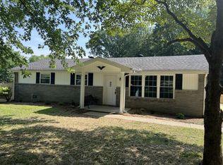 1304 Ellington Dr, Lafayette, TN 37083