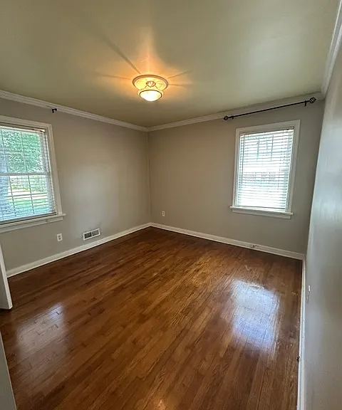 9004 Sparrow Dr — Photo 3