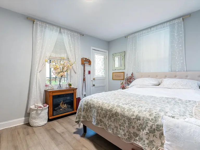 2037 Mount Vernon St #1R — Photo 10