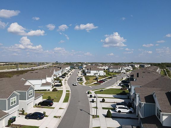 3rd image of 3665 Plainview Dr