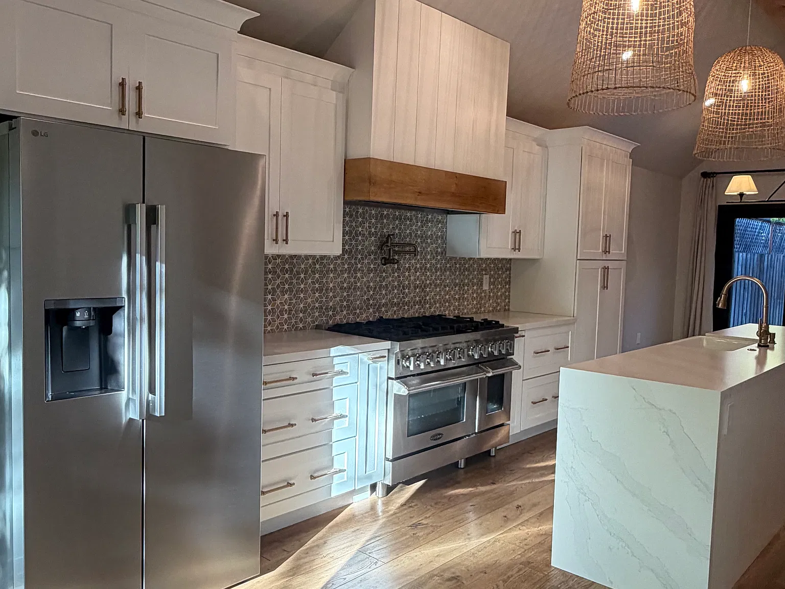 3 bed, 2.5 bath, 1764 sqft, $4,500 — Photo 2