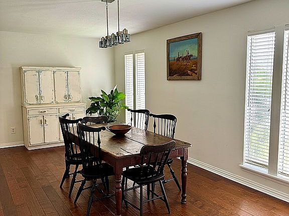 2nd image of 2820 Beluche Dr