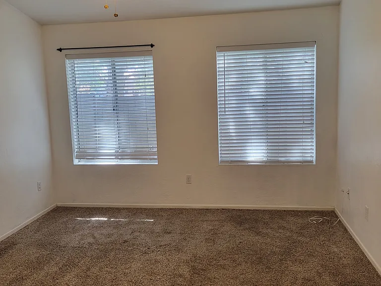 4527 E Mockingbird Dr — Photo 19