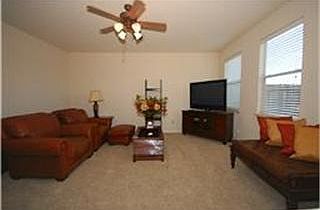 3rd image of 7547 Park Bend Ln