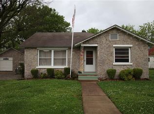 402 N Springfield Ave, Green Forest, AR 72638