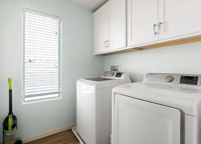 2437 E Alta Vista Rd — Photo 26