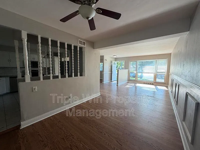 3 bed, 1.5 bath, 1200 sqft, $1,750 — Photo 4