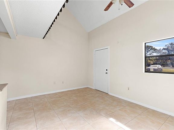 5th image of 2134 Bradford St APT 403