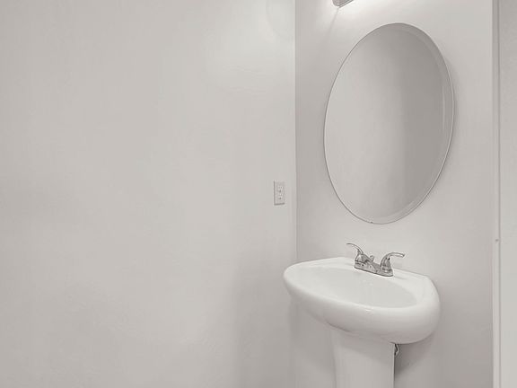 5th image of 315 Alcovy Way