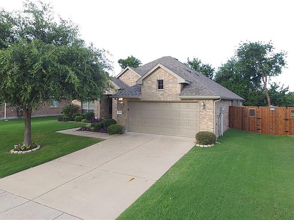 5th image of 1508 Peggy Loftice Dr