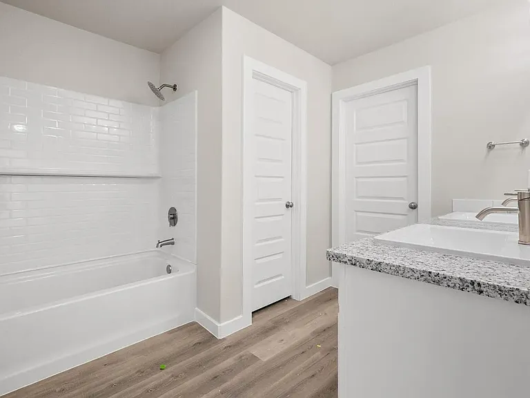 2504 Abbeville Ave — Photo 17