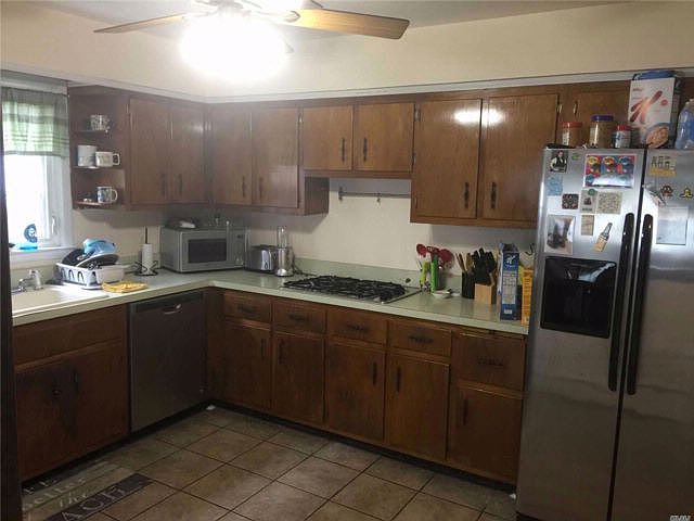 1st image of 460 E Penn St
