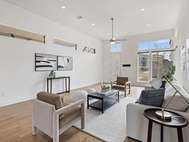 6124 Florencia Ln — Photo 9