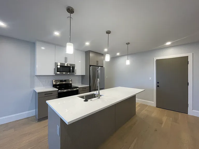 421 Market St #406 — Photo 1