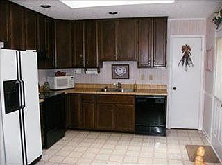 4th image of 6244 Narragansett Dr