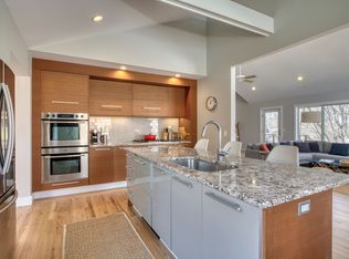 39 Lake Dr, Shelter Island, NY 11964