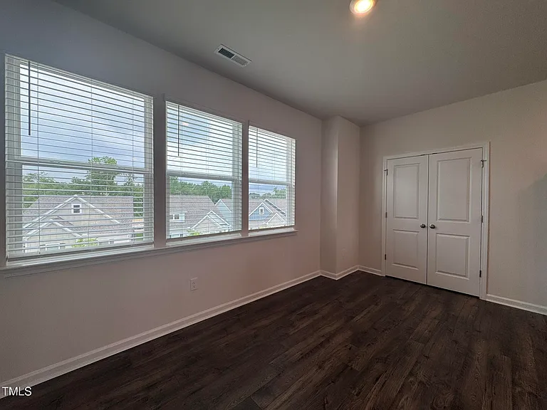 724 Dorset Stream Dr — Photo 14