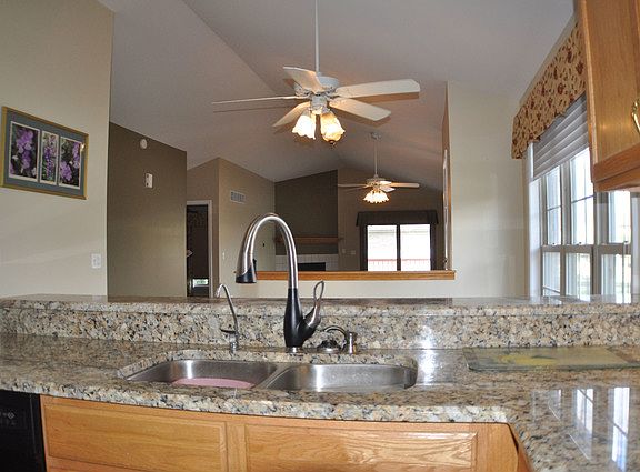 5th image of 36 Aegina Dr