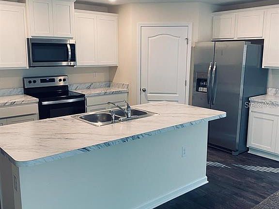 5th image of 7 Reybell Ln