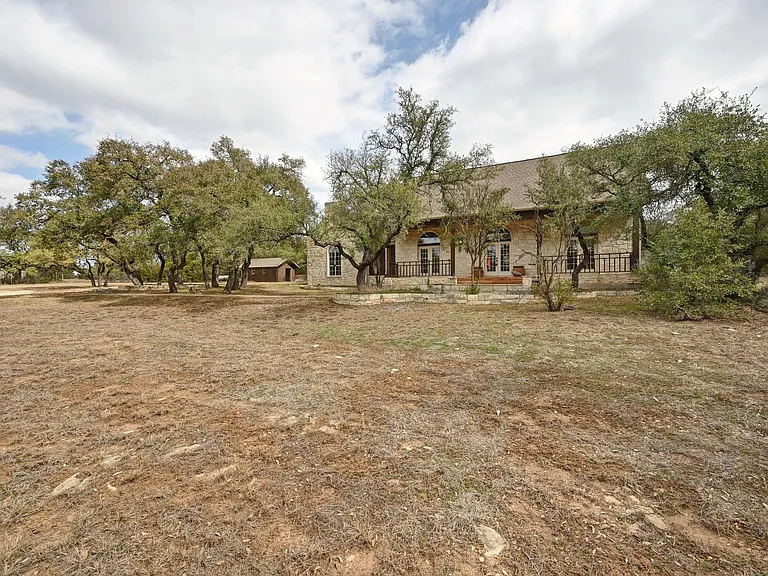 140 Barton Ranch Cir — Photo 3