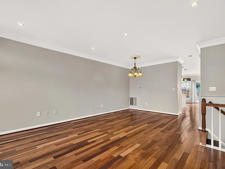 6805 Oregano Ln — Photo 15