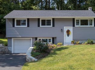 7 Leonard Dr, Southborough, MA 01772