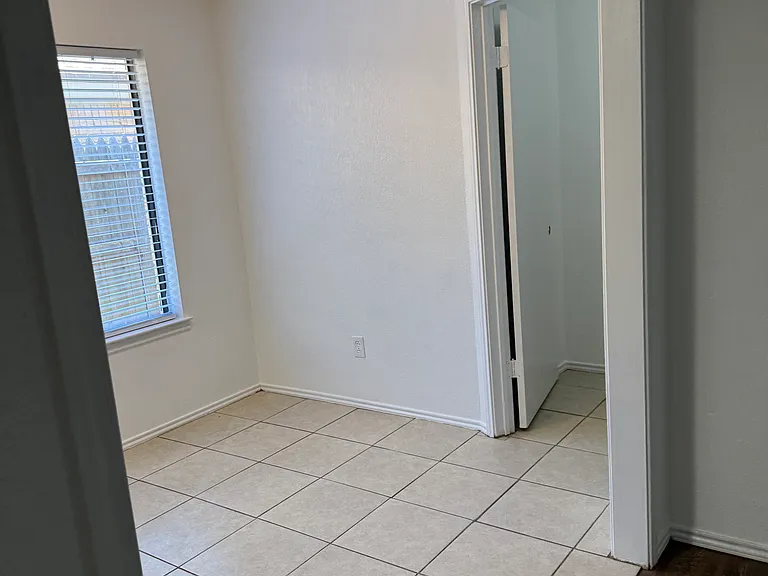 7505 Akron Ave #B — Photo 11