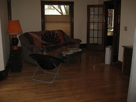 Spacious living room