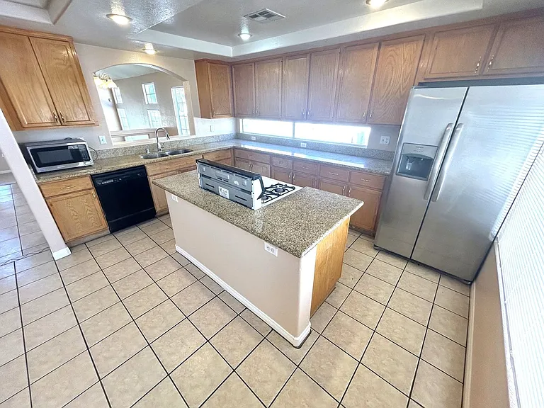 2514 Quail Canyon Ave — Photo 10