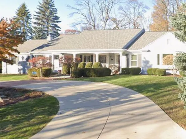550 E Lake Hill COURT, Whitefish Bay, WI 53217