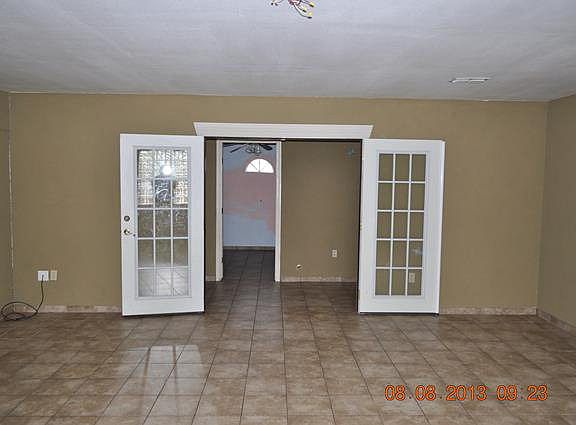 5th image of 3811 N Crown Ln