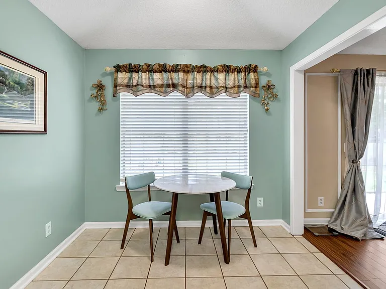 307 Coffee Bluff Villa Rd — Photo 9