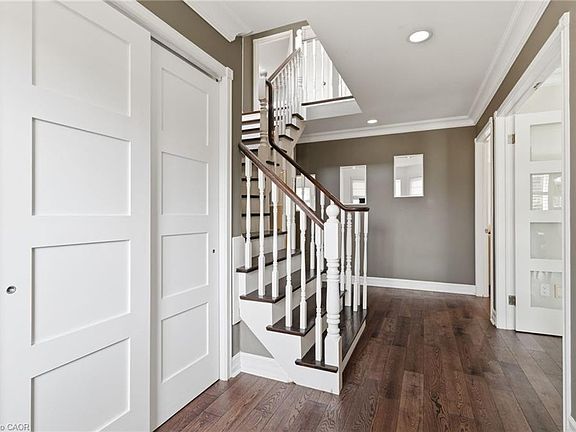 4th image of 2223 Headon Rd