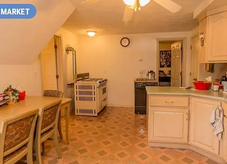 205 Pine St #2 — Photo 6