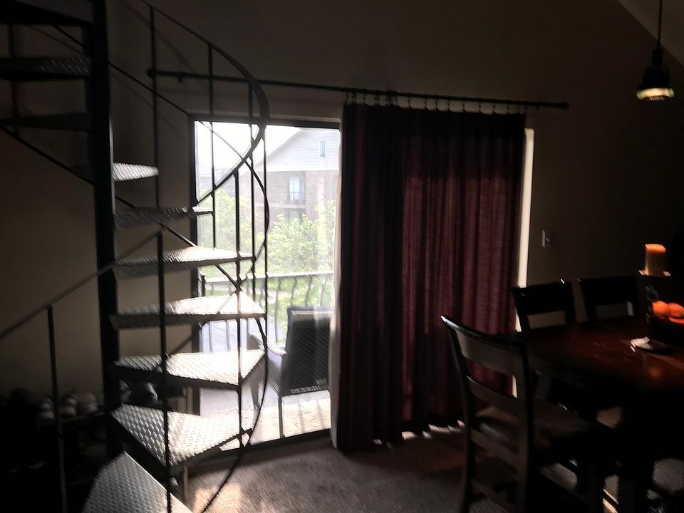 1st image of 16807 81st Ave APT 3N