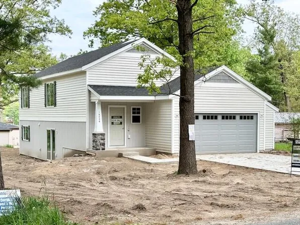 16826 Trufant Ave NE, Sand Lake, MI 49343