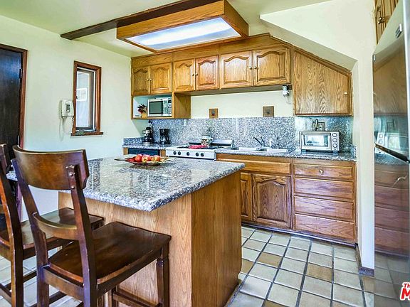 5th image of 1572 Gunnison Trl