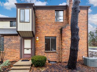 1850 Fishinger Rd #4, Columbus, OH 43221